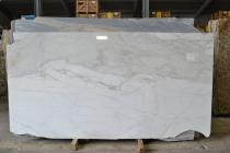 Calacatta Caldia Polished 2cm Size 126x70 Lot# L44174